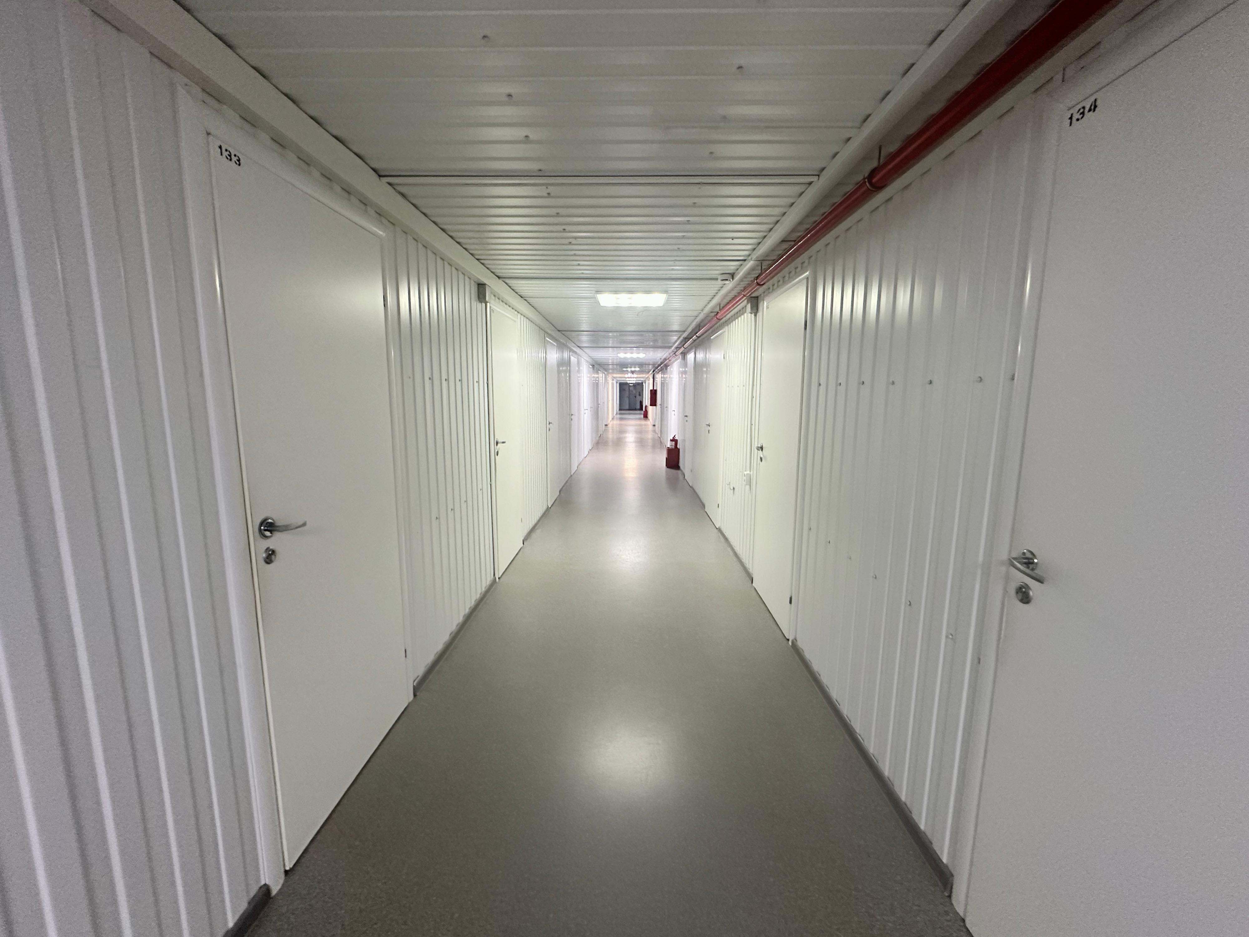 Коридир общежития Усть-Луга